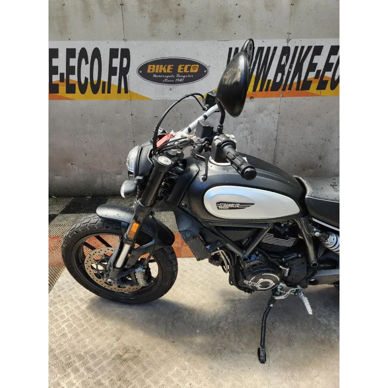 DUCATI SCRAMBLER 800