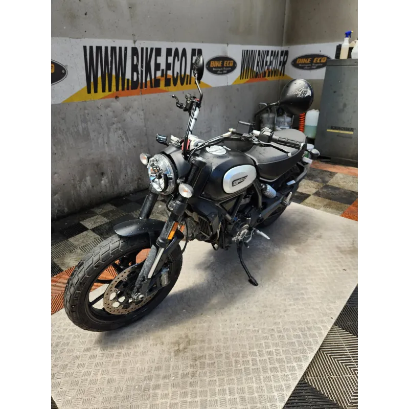 DUCATI SCRAMBLER 800