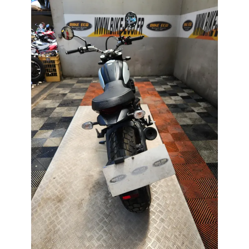 DUCATI SCRAMBLER 800