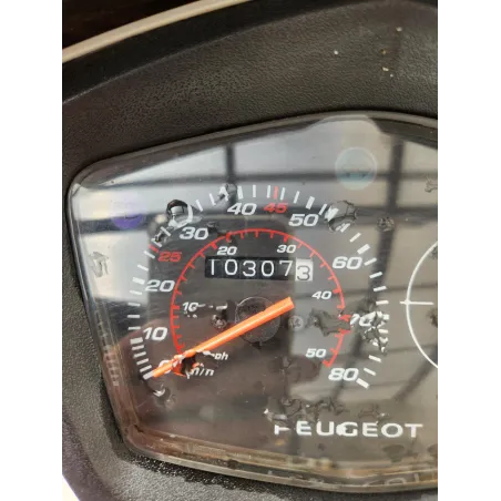 PEUGEOT KISBEE 50 4 temps .