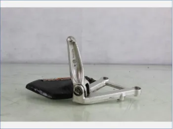 Platine avant droite APRILIA RSV 1000 2001 - 2003