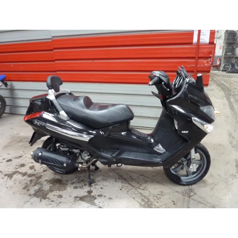 Contacteur de frein arriere PIAGGIO X EVO 125 2007 - 2016