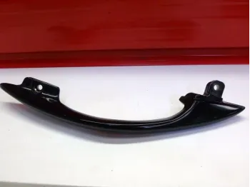 Poignee arriere gauche SUZUKI UH 400 BURGMAN 2003 - 2006