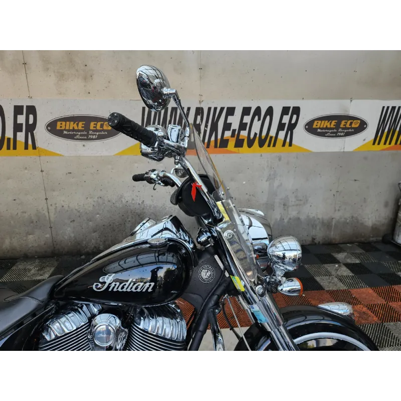 INDIAN MOTORCYCLE CHIEF 1811