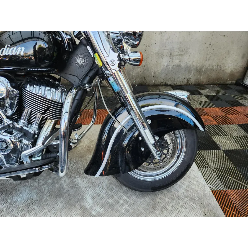 INDIAN MOTORCYCLE CHIEF 1811