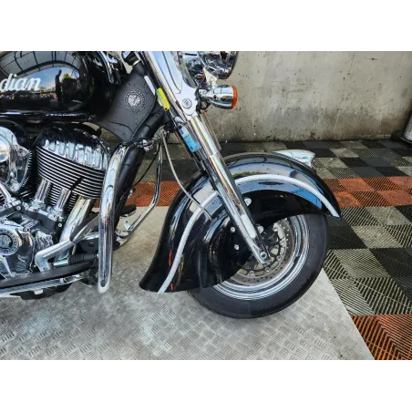 INDIAN MOTORCYCLE CHIEF 1811