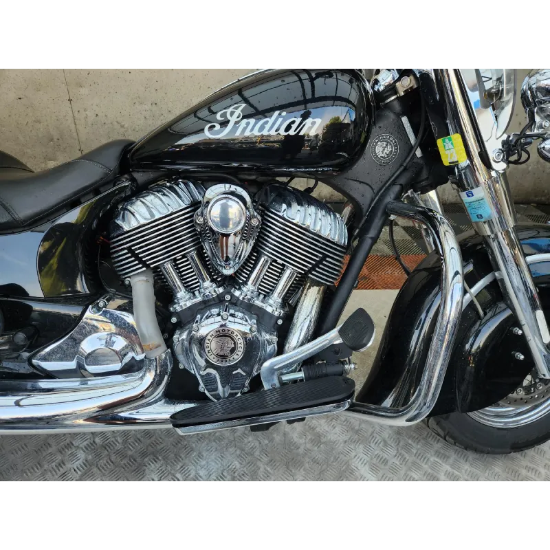 INDIAN MOTORCYCLE CHIEF 1811