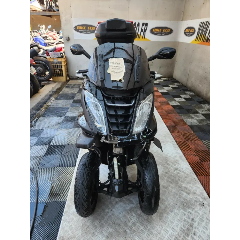 PEUGEOT METROPOLIS 400