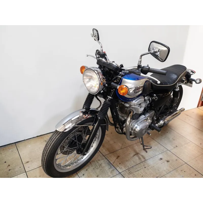 KAWASAKI W 650