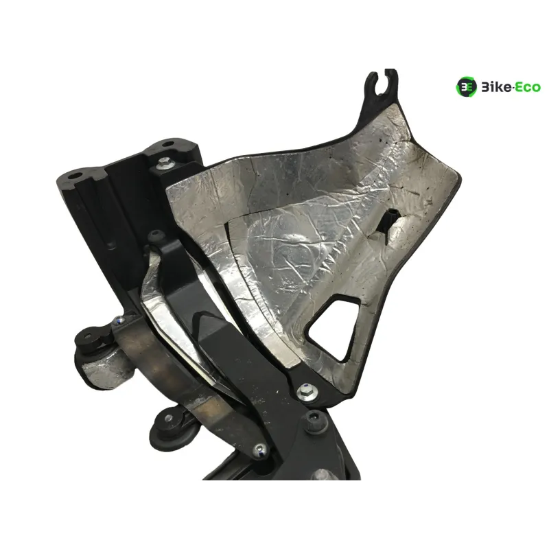 Platine et repose pieds arriere gauche YAMAHA XT 1200 Z 2017-2019 SUPER TENERE
