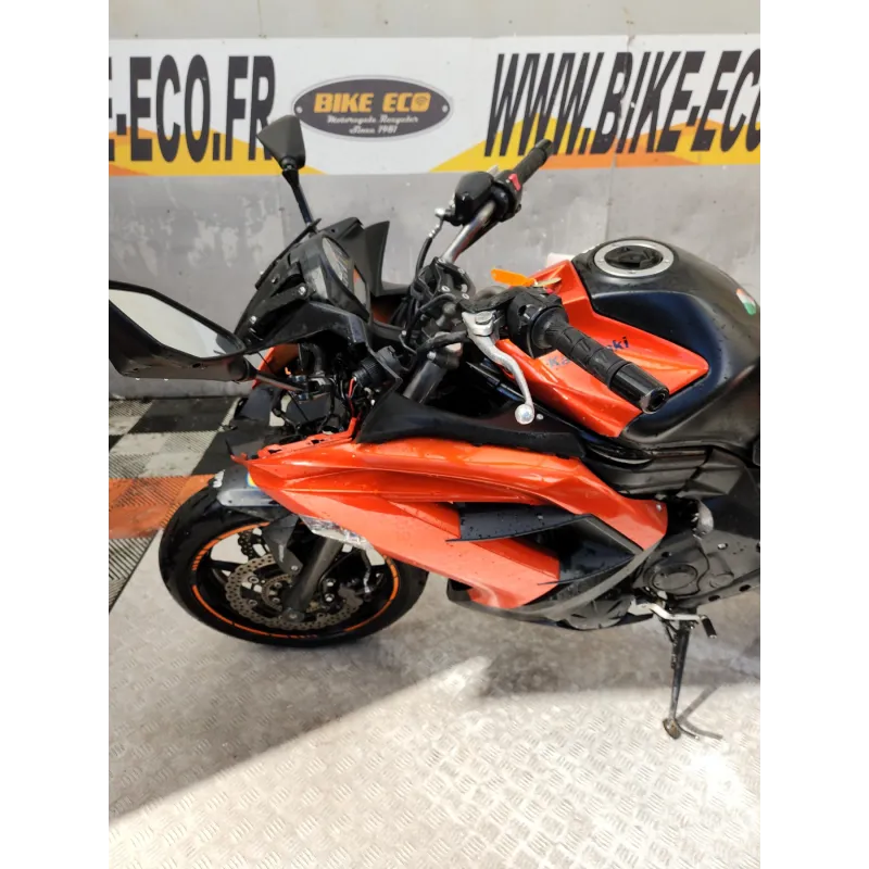 KAWASAKI ER6 650 F