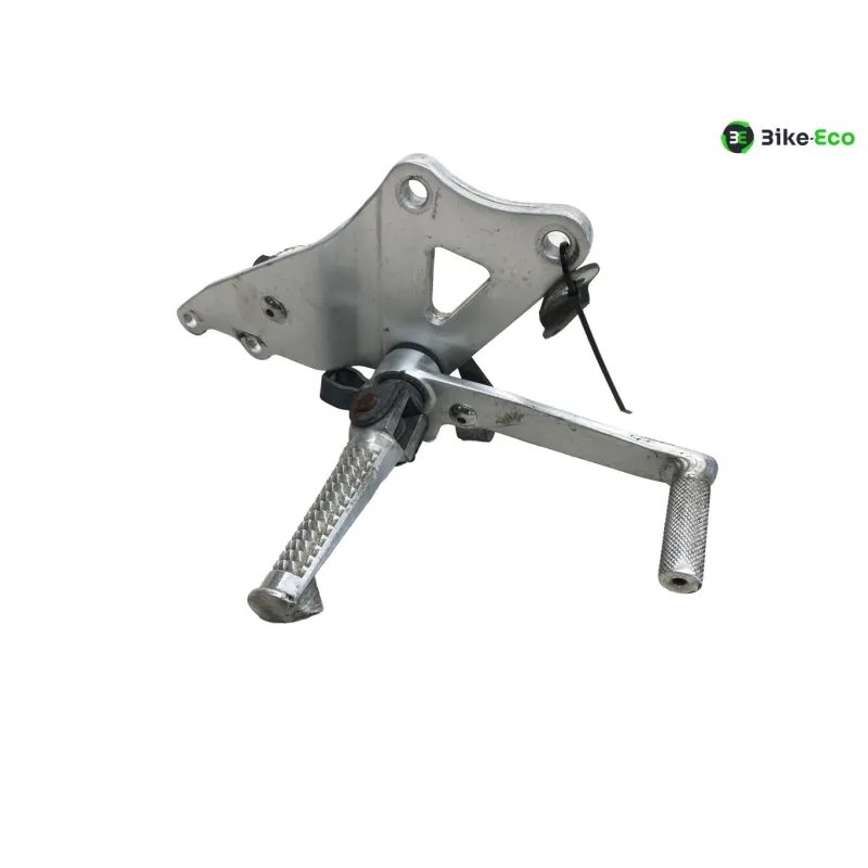 Platine avant droite SUZUKI GSXR 750 1991