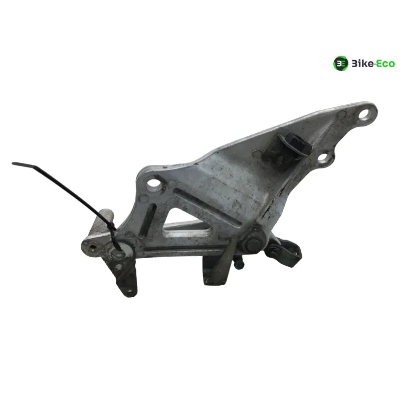 Platine avant droite SUZUKI GSXR 750 1991