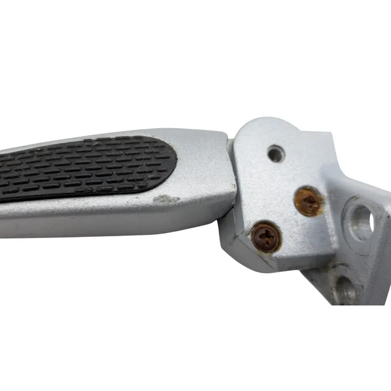 Repose pieds arriere droit YADEA SXT 50 GEKKO V3 2018 - 2024