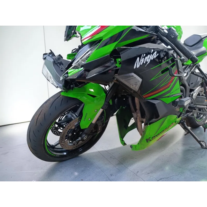 KAWASAKI ZX 4 R