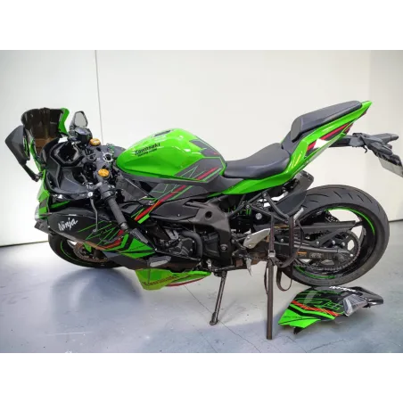 KAWASAKI ZX 4 R