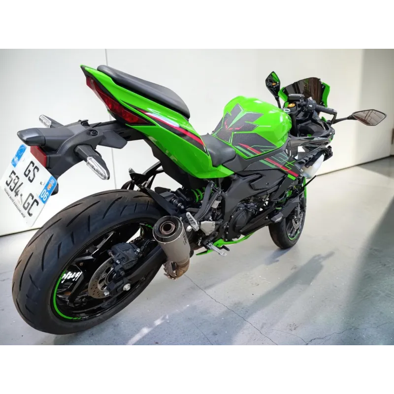 KAWASAKI ZX 4 R
