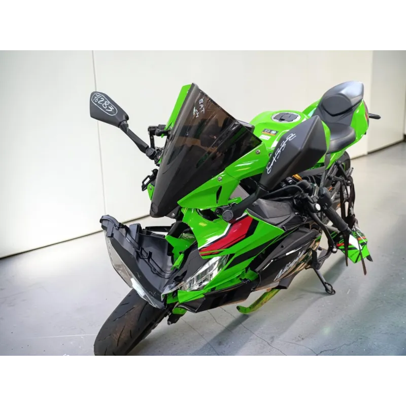 KAWASAKI ZX 4 R