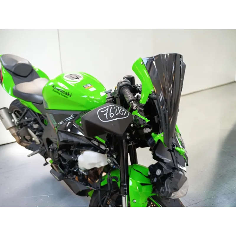 KAWASAKI ZX 4 R