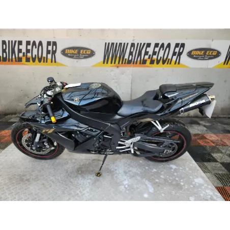 YAMAHA YZF 1000 R1