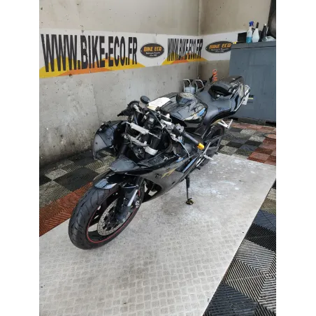 YAMAHA YZF 1000 R1