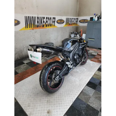 YAMAHA YZF 1000 R1