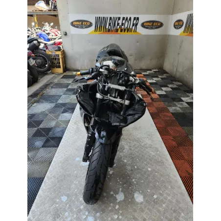 YAMAHA YZF 1000 R1