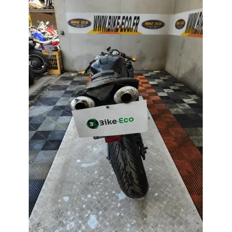 YAMAHA YZF 1000 R1