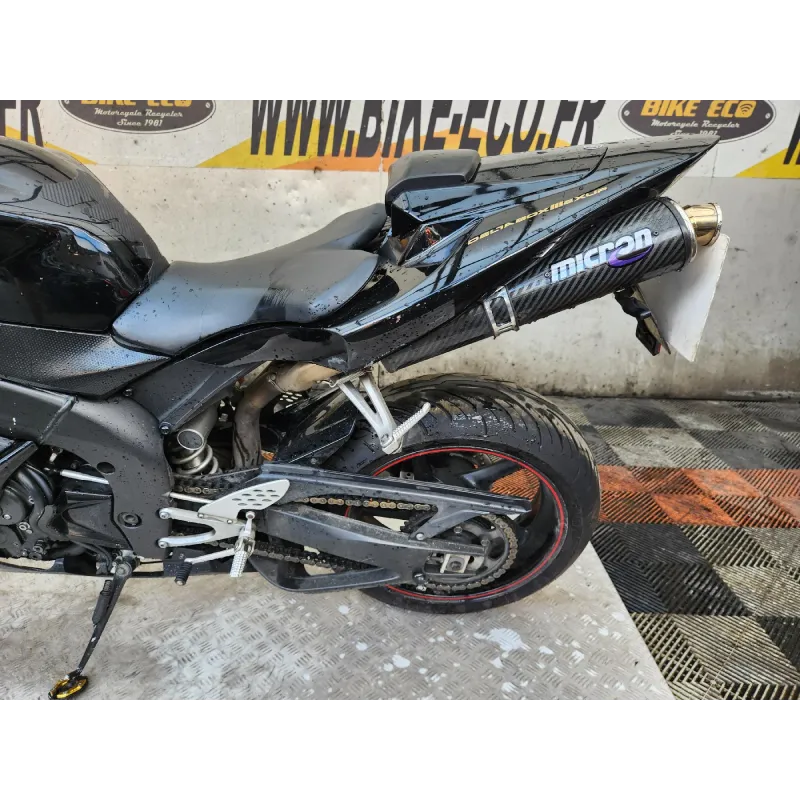 YAMAHA YZF 1000 R1