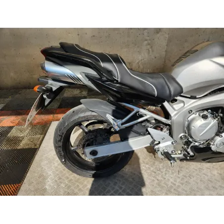 YAMAHA FZ 6