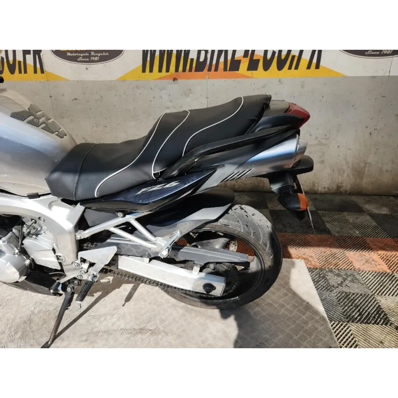 YAMAHA FZ 6