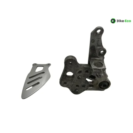Platine avant droite SUZUKI GSXR 1000 2007-2008