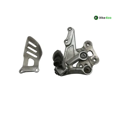 Platine avant droite SUZUKI GSXR 1000 2007-2008
