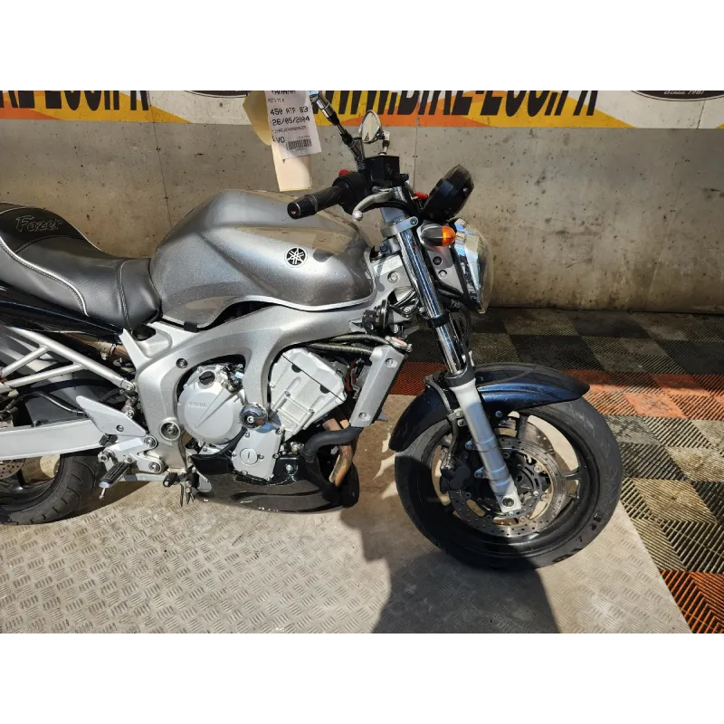 YAMAHA FZ 6