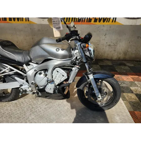 YAMAHA FZ 6