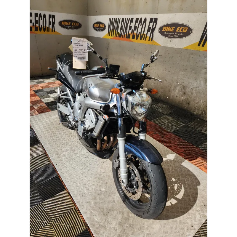YAMAHA FZ 6
