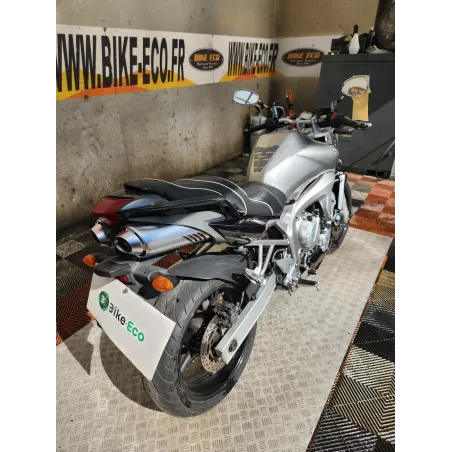 YAMAHA FZ 6