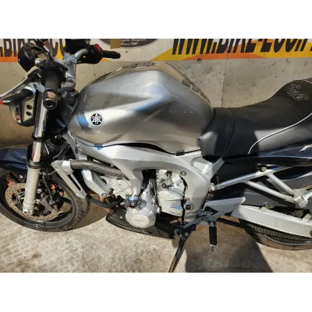 YAMAHA FZ 6