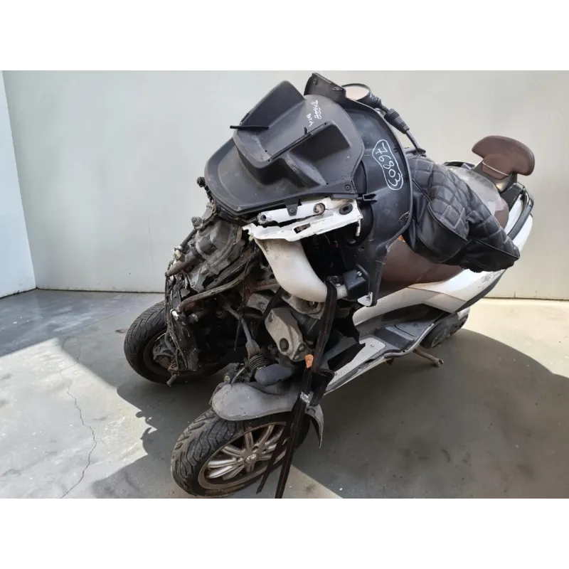 PIAGGIO MP3 500