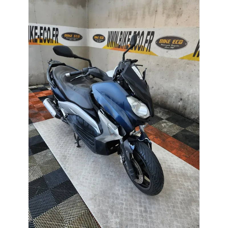 YAMAHA YP250R XMAX