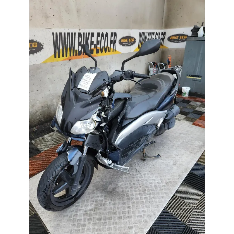 YAMAHA YP250R XMAX