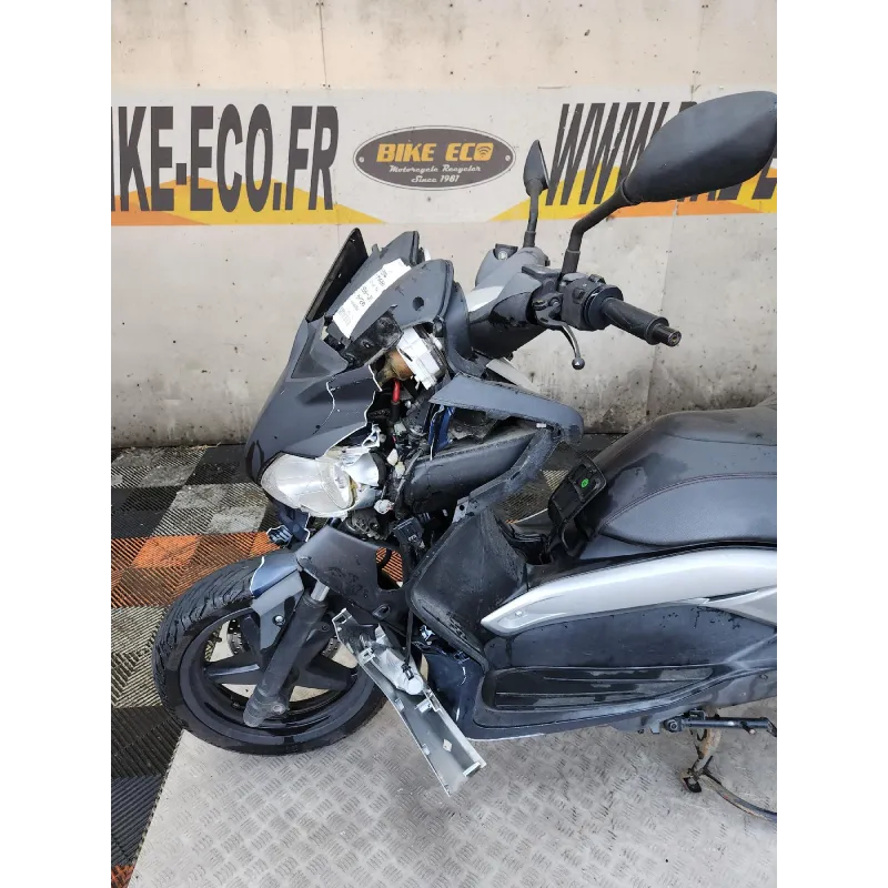 YAMAHA YP250R XMAX