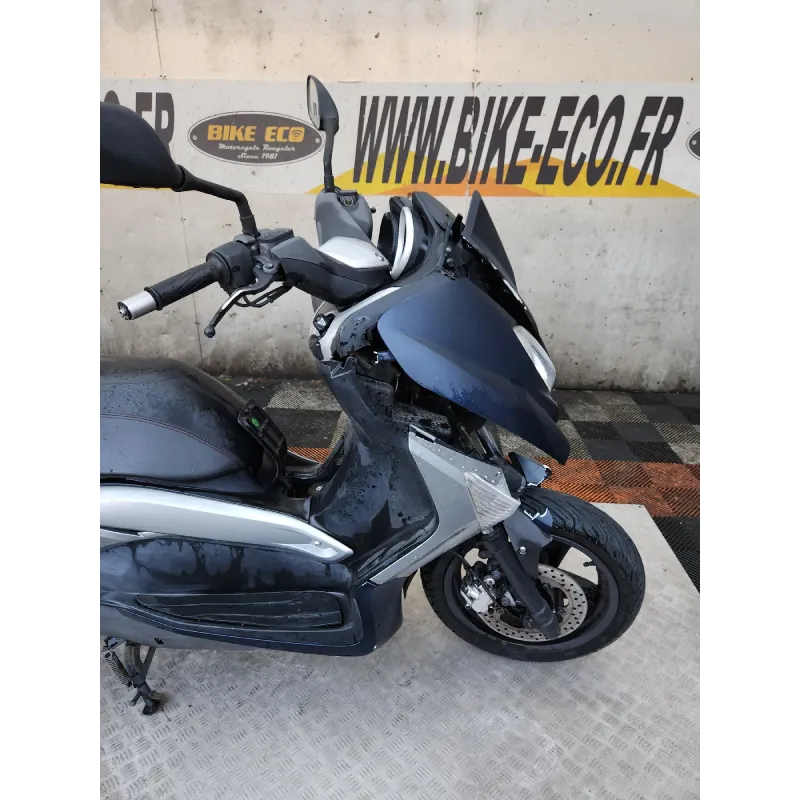 YAMAHA YP250R XMAX
