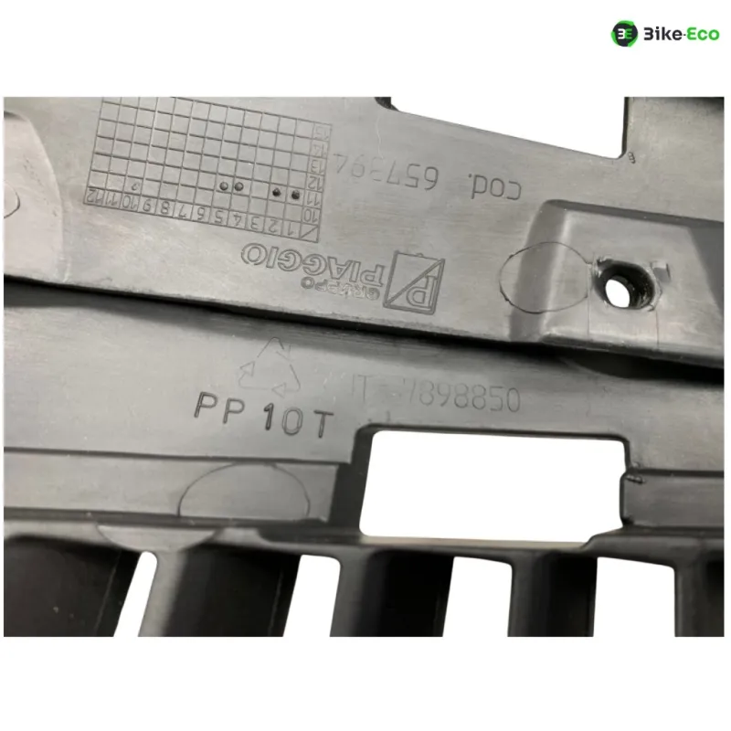 Grille de radiateur PIAGGIO MP3 300 2011-2016 YOURBAN LT ERL