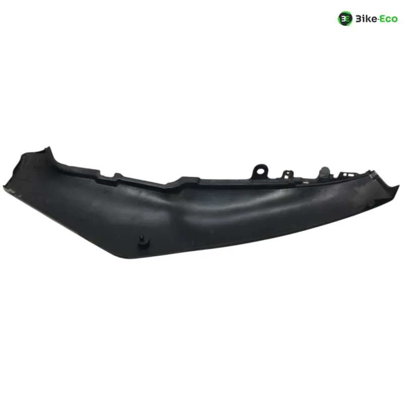 Cache carenage coque arriere droit SUZUKI GSXR 750 1991