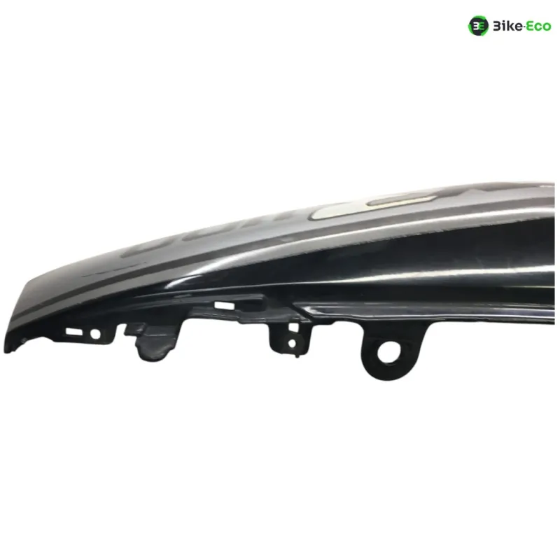 Cache carenage coque arriere gauche SUZUKI GSXR 750 1991