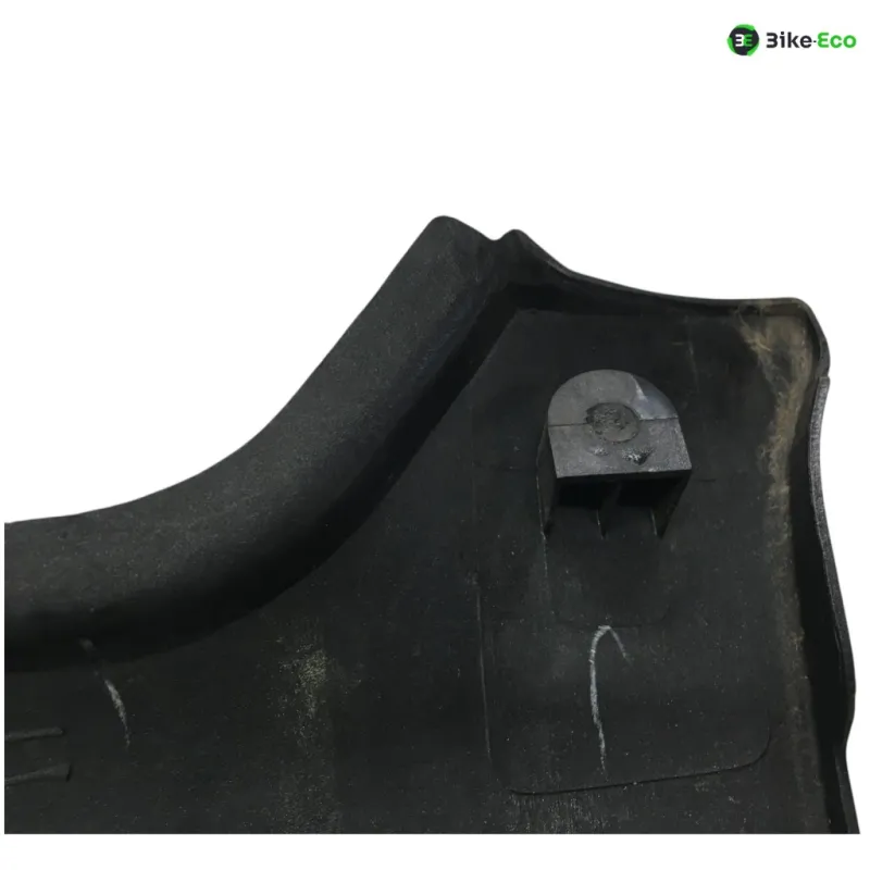 Cache carenage coque arriere gauche SUZUKI GSXR 750 1991