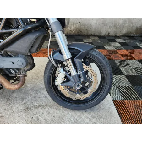 DUCATI MONSTER 696
