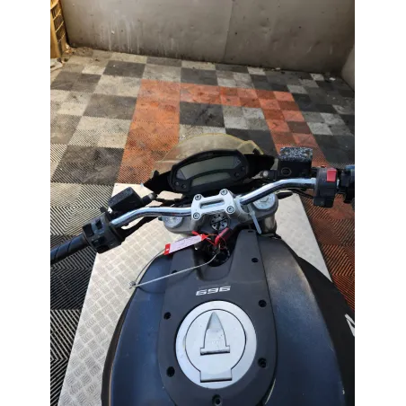 DUCATI MONSTER 696