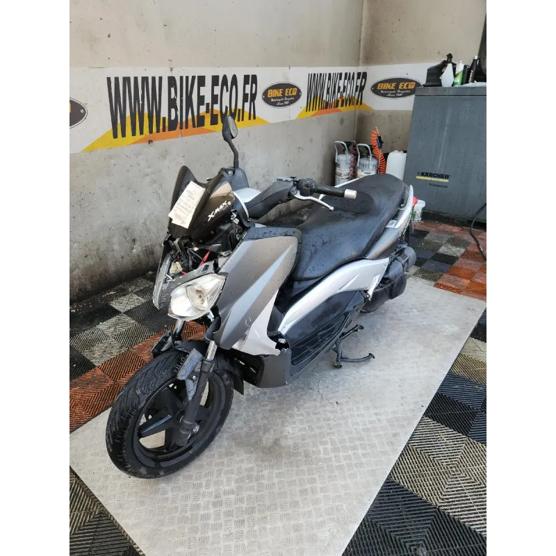 YAMAHA YP 250 R